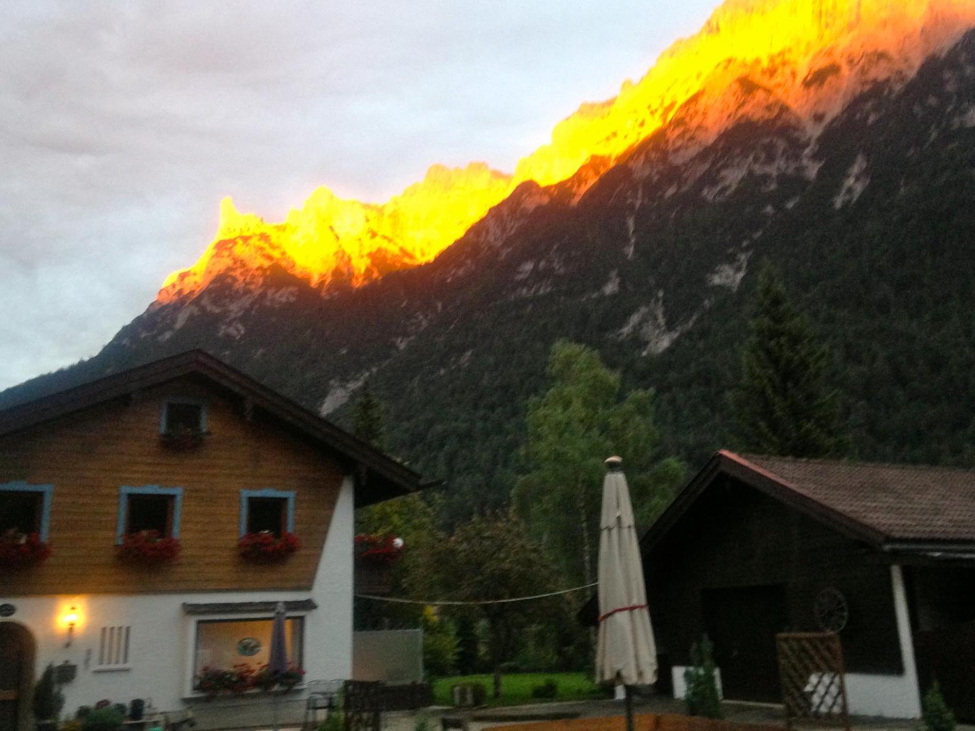 Gaestehaus Edlhuber Mittenwald Eksteriør billede
